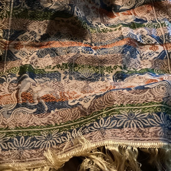 Beautiful tapestry like art - Picture 4 of 5